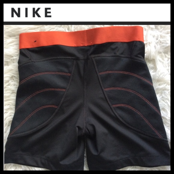 Nike Women’s Pro Softball Sliding Shorts - Picture 4 of 7